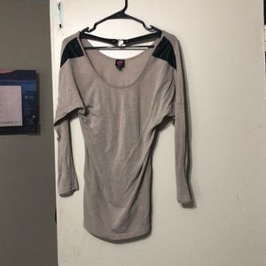 Beige sweater with attached choker. BEbe